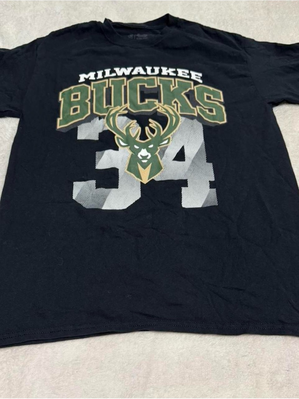 Milwaukee Bucks Black Short Sleeve Graphic Tee